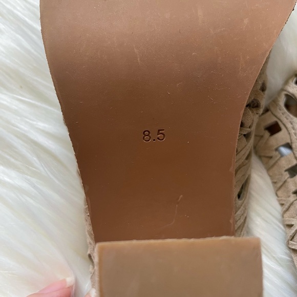 Jeffrey Campbell Favela Woven Mules Pointed Toe In Tan Size 8.5 - Picture 9 of 14